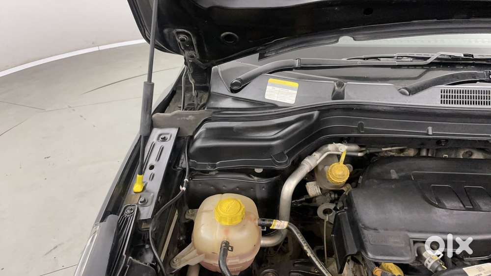 Mahindra Xuv300 W8 Amt Optional Diesel, 2023, Petrol