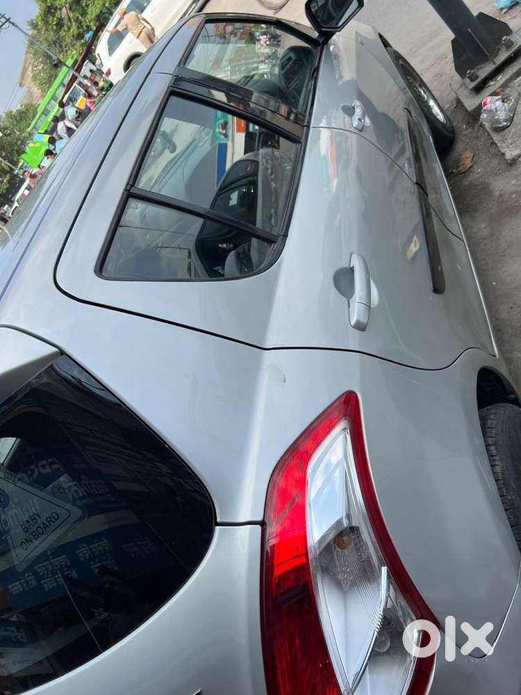 Maruti Suzuki Swift 2012 Diesel Well Maintained