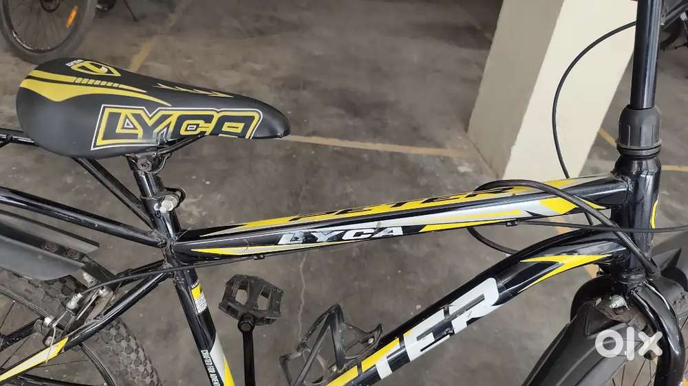 Non gear power break cycle with LYCA branding less than 6 months old