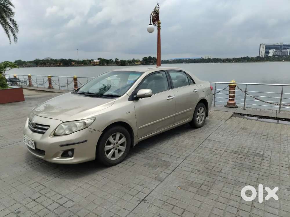Toyota Corolla Altis 2010