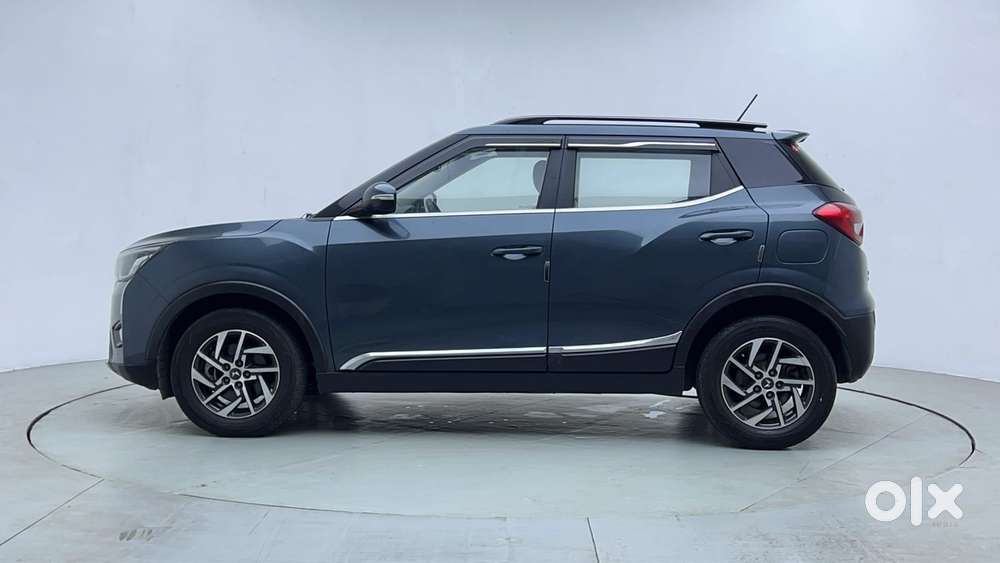 Mahindra Xuv300 W8 (o) 1.5 Diesel Amt, 2023, Diesel