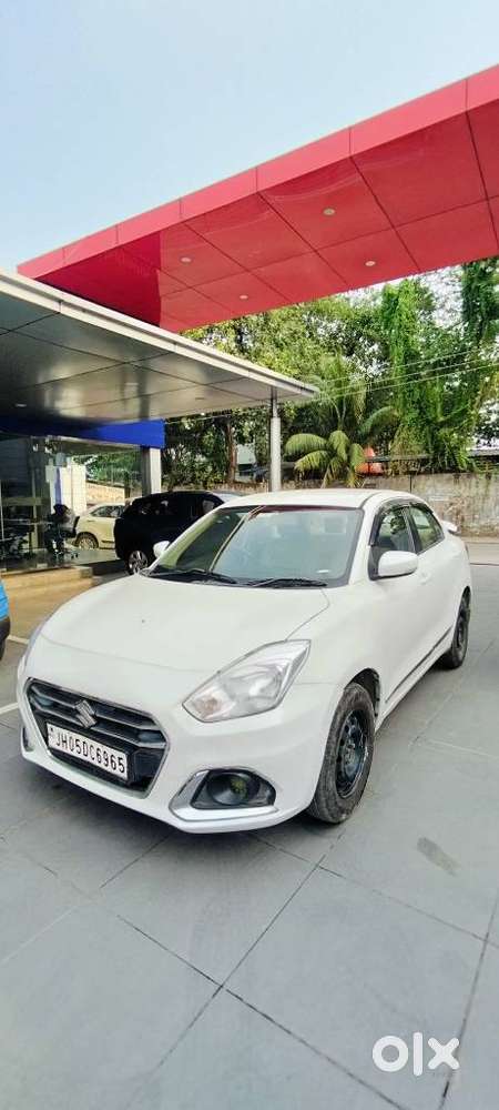 Maruti Suzuki Dzire 1.2 Vxi, 2022, Petrol