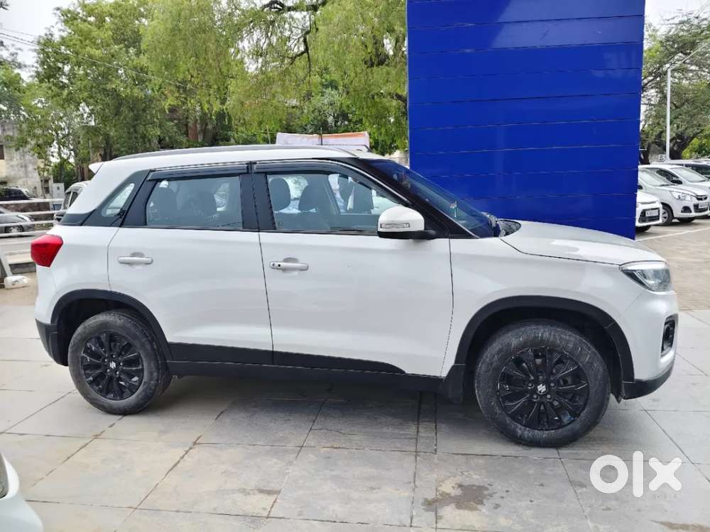 Maruti Suzuki Vitara Brezza 1.5 Zxi At, 2022, Petrol