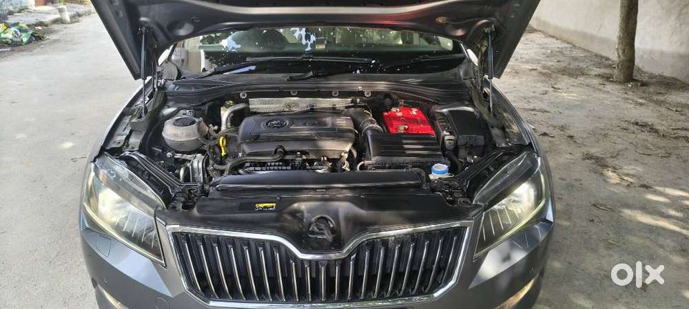 Skoda Superb Lk 1.8 Tsi At, 2018, Petrol