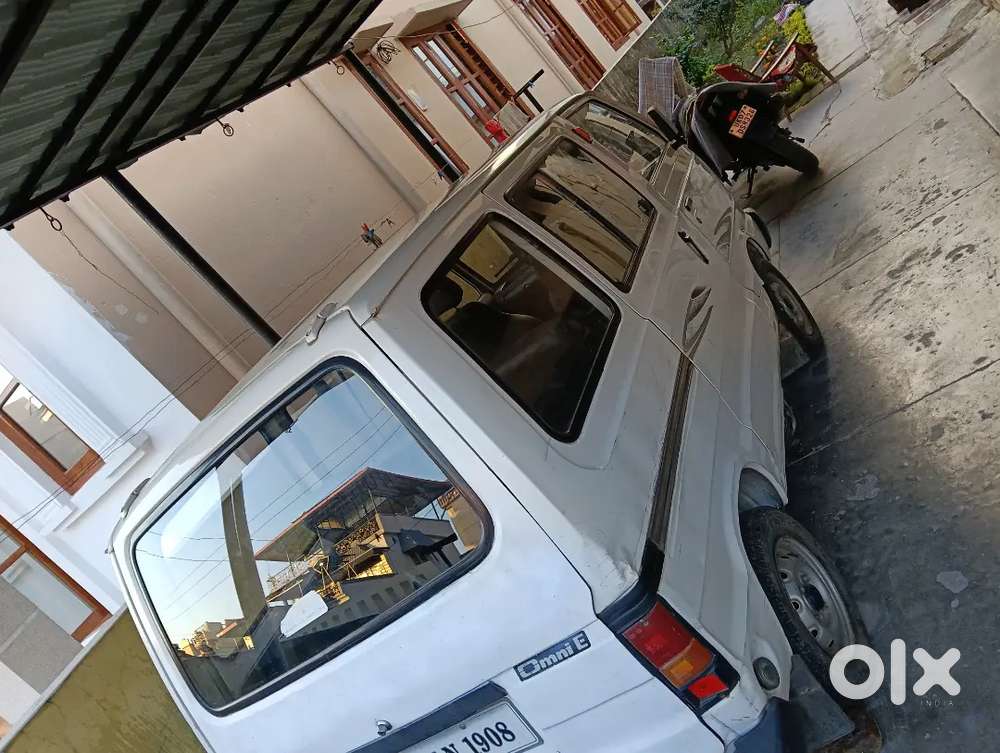 Maruti Suzuki Omni 5 Seater 2012
