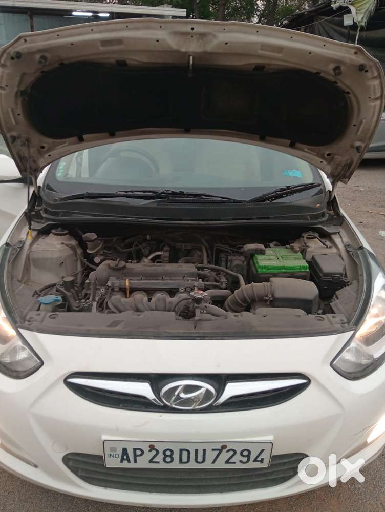 Hyundai Verna 1.6 Ex Vtvt, 2013, Petrol