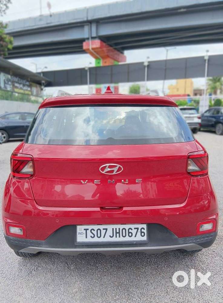 Hyundai Venue 1.2 S (o), 2022, Petrol