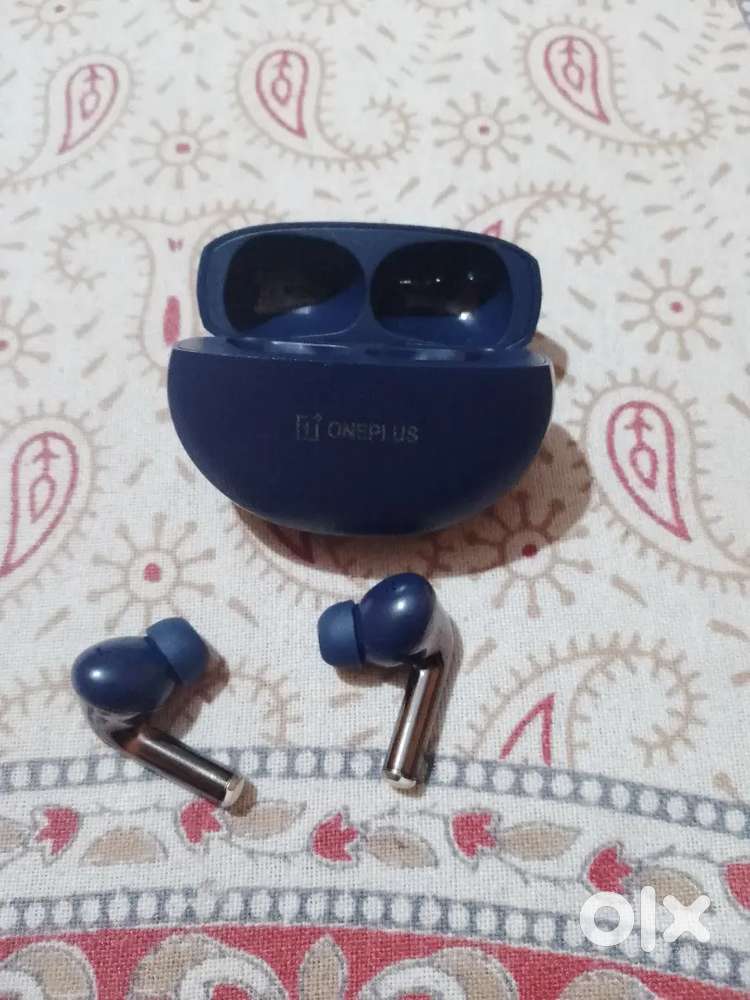 One Plus Buds Pro 3