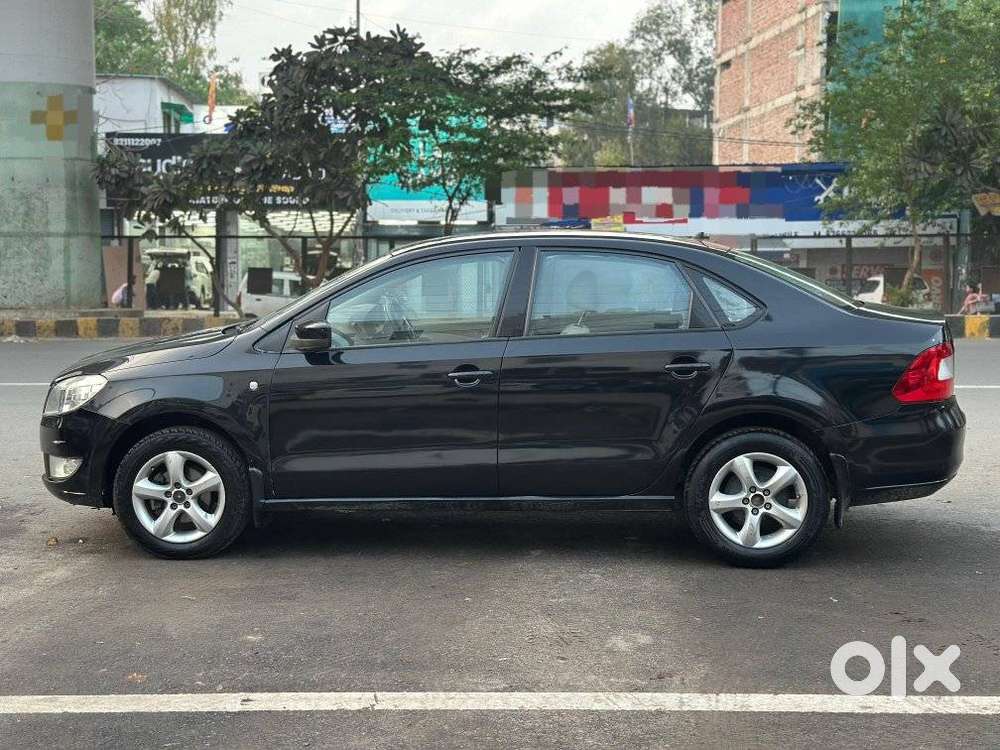 Skoda Rapid 2013-2016 1.6 Mpi At Elegance Black Package, 2012, Petro..