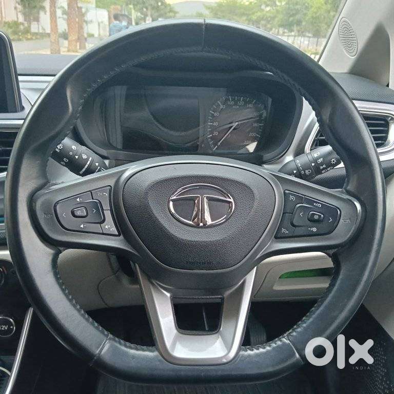 Tata Altroz 1.2 Xza Plus, 2023, Petrol