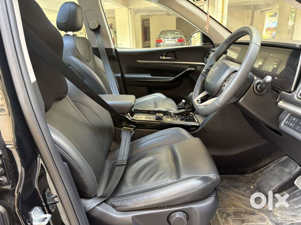 Mahindra Xuv700 2.2 Ax 7 Diesel At Luxury Pack Str, 2025, Diesel