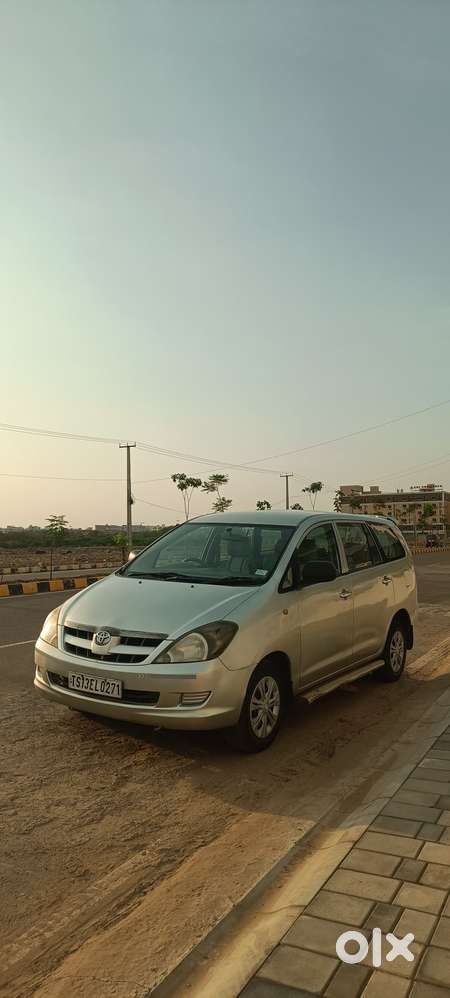 Toyota Innova Crysta 2.4 V, 2007, Diesel