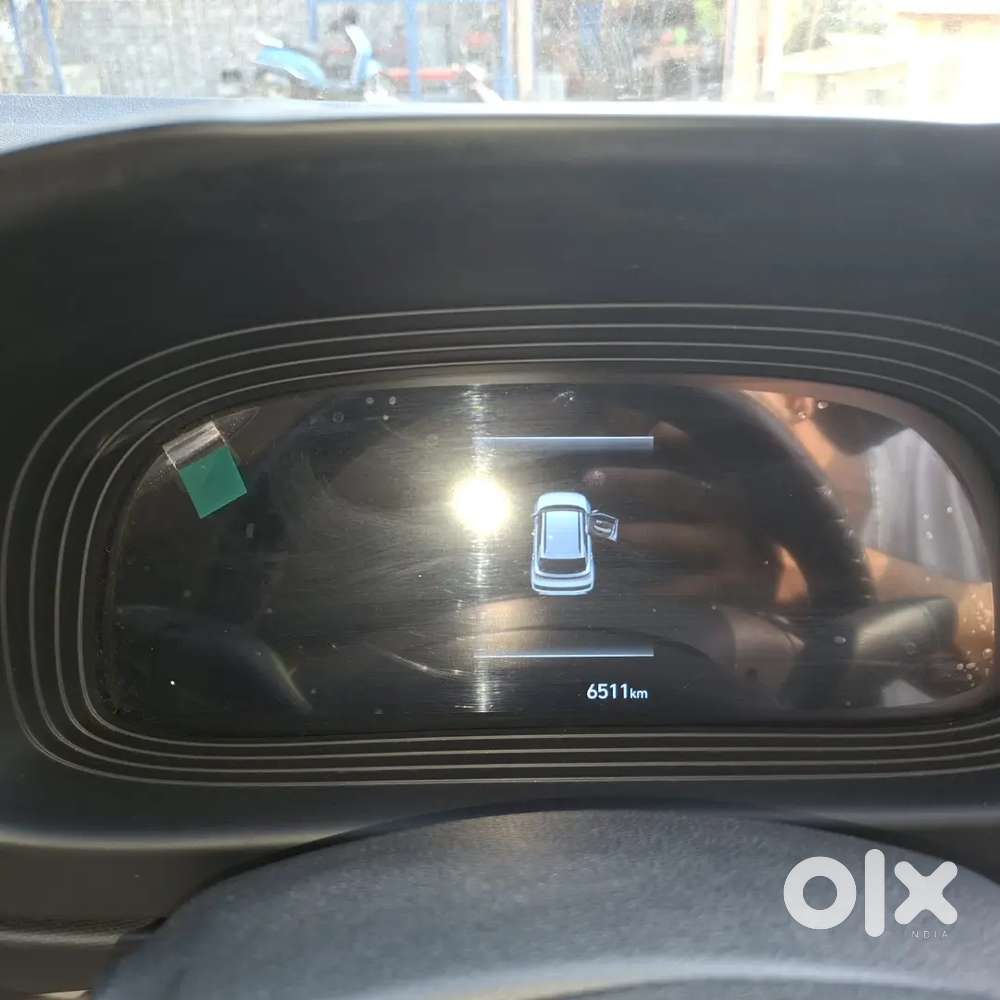 Hyundai Venue 2025 Petrol 6500 Km Driven