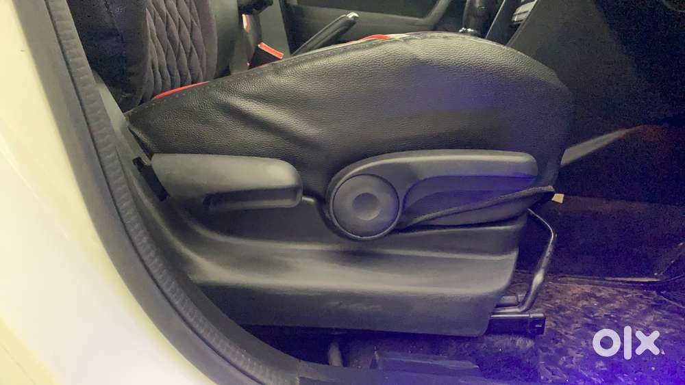 Maruti Suzuki Vitara Brezza 1.5 Zxi Plus At, 2020, Petrol