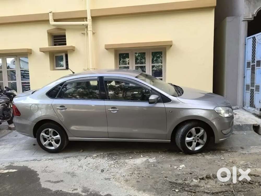 Skoda Rapid Ambition 2014