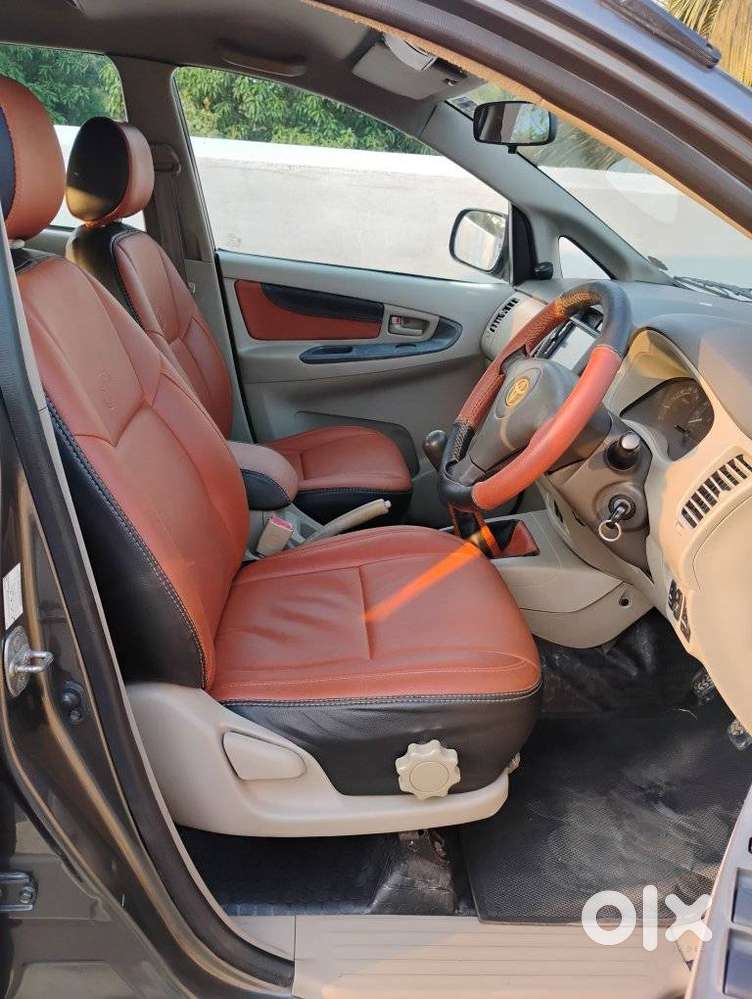 Toyota Innova 2004-2011 2.5 G4 Diesel 7-seater, 2011, Diesel