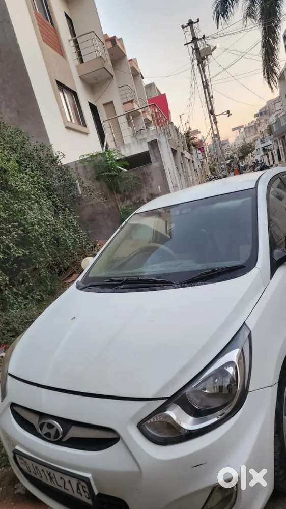 Hyundai Verna 2011