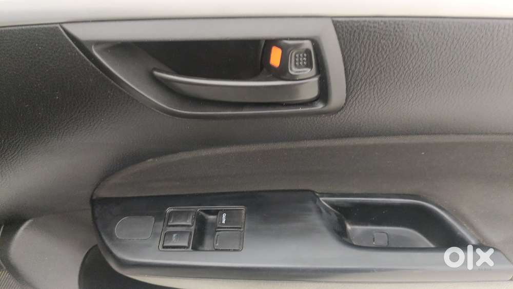 Maruti Suzuki Swift 1.2 Lxi (o), 2015, Petrol