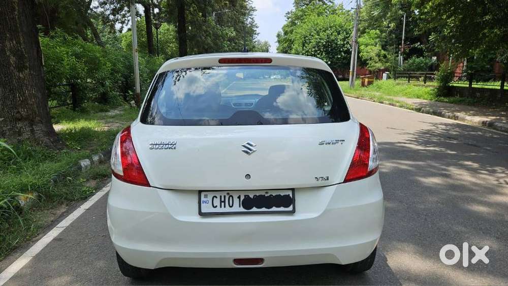 Maruti Suzuki Swift Vxi + Manual, 2015, Petrol