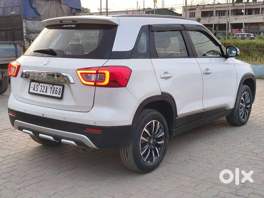 Maruti Suzuki Brezza 1.5 Zxi Smart Hybrid Dual Tone, 2022, Petrol