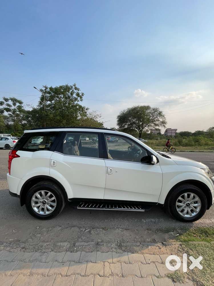 Mahindra Xuv500 2.2 W10, 2017, Petrol