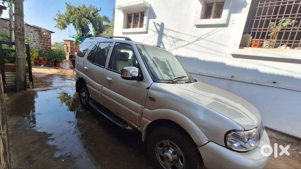 Vintage Tata Safari 2010 Diesel
