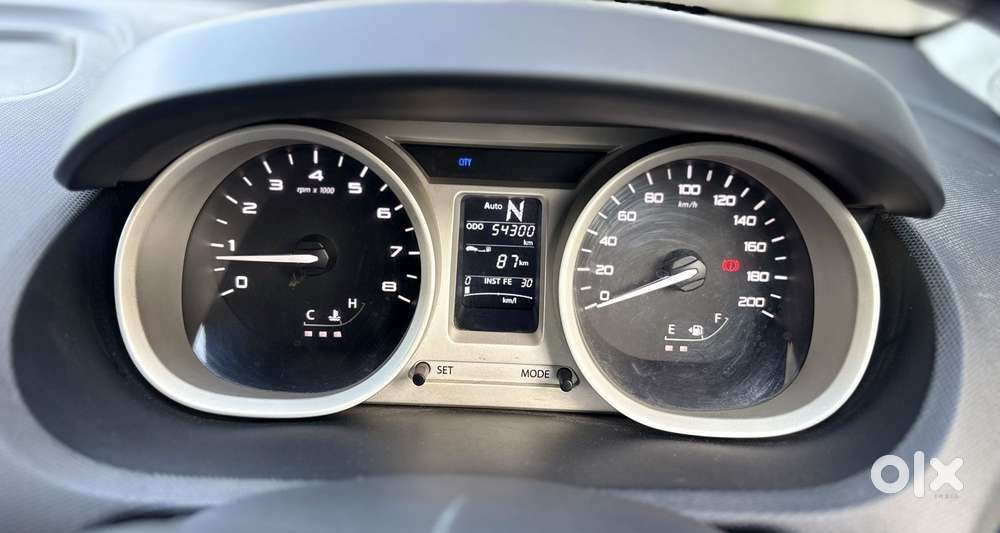 Tata Tiago 1.2 Revotron Xta, 2017, Petrol