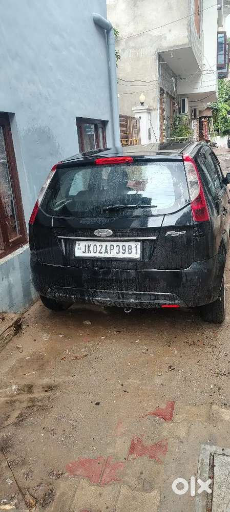 Ford Figo 2010 Petrol 64000 Km Driven