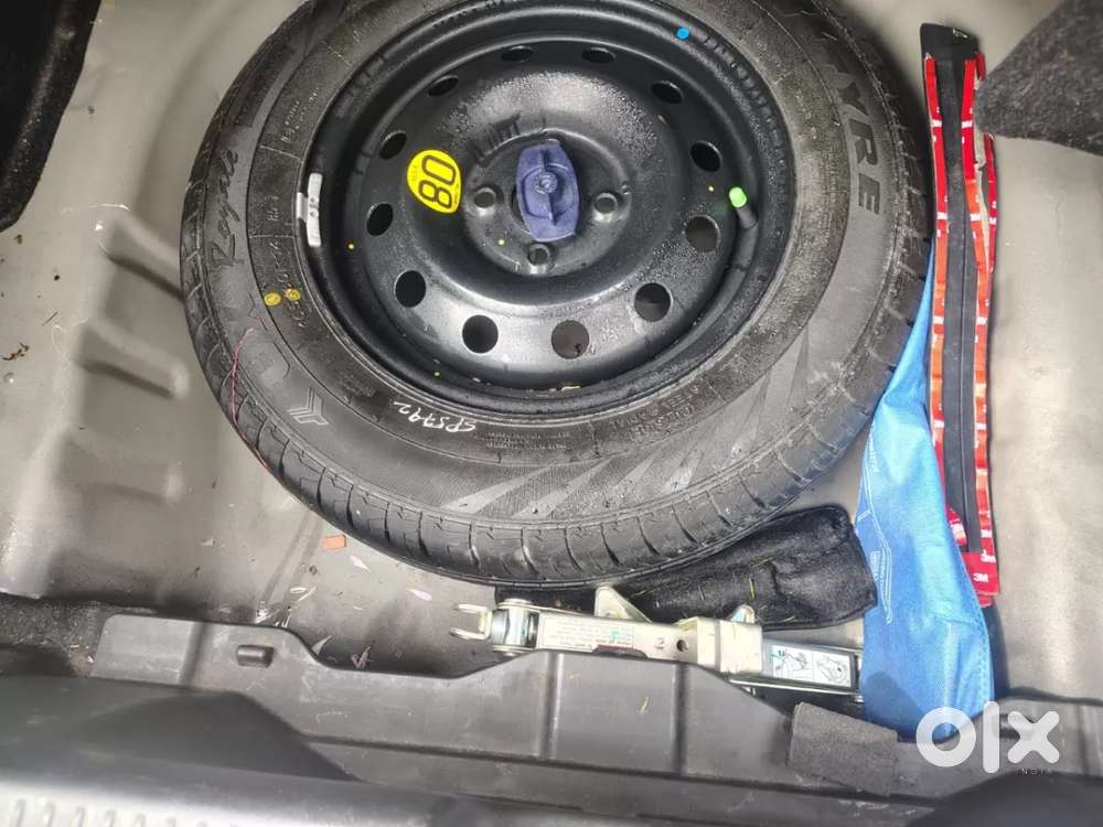 Maruti Suzuki Swift Dzire Vxi, 2022, Petrol