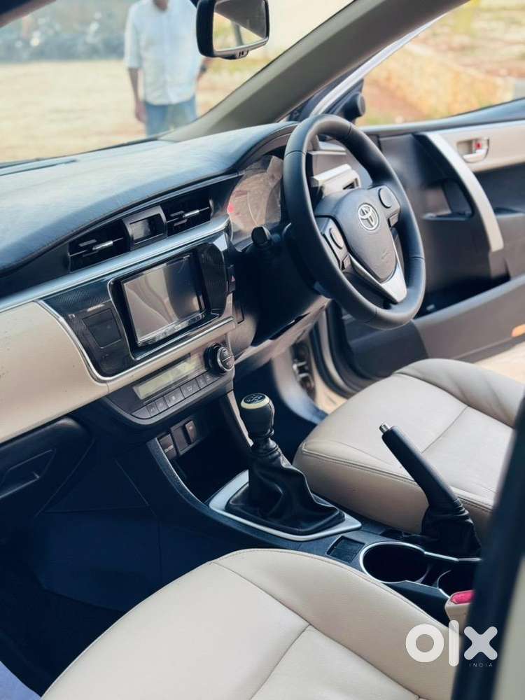 Toyota Corolla Altis 2016