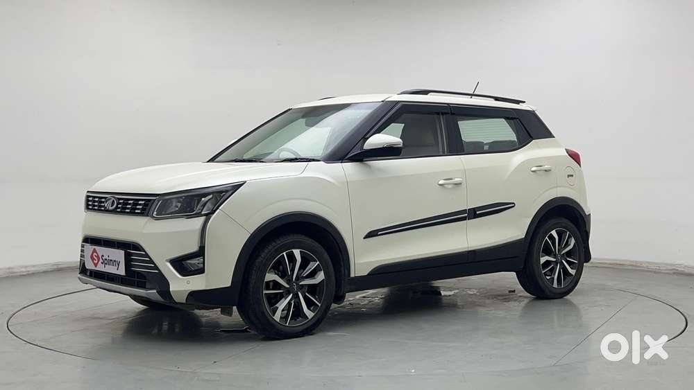 Mahindra Xuv300 1.2 W8 (o) Amt Petrol, 2022, Petrol