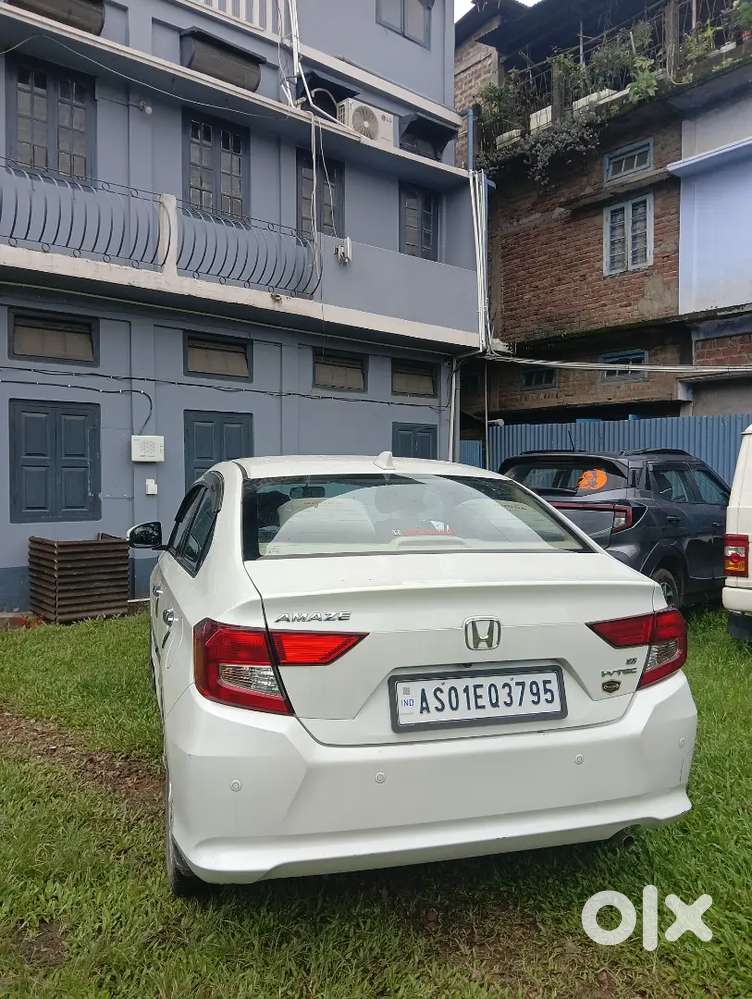 Top Model Car Honda Amaze Car , Platinum White
