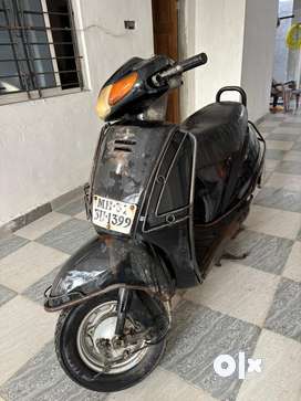 Activa 2005 Buy Sell Second Hand Scooty in India Used Scooters in India OLX