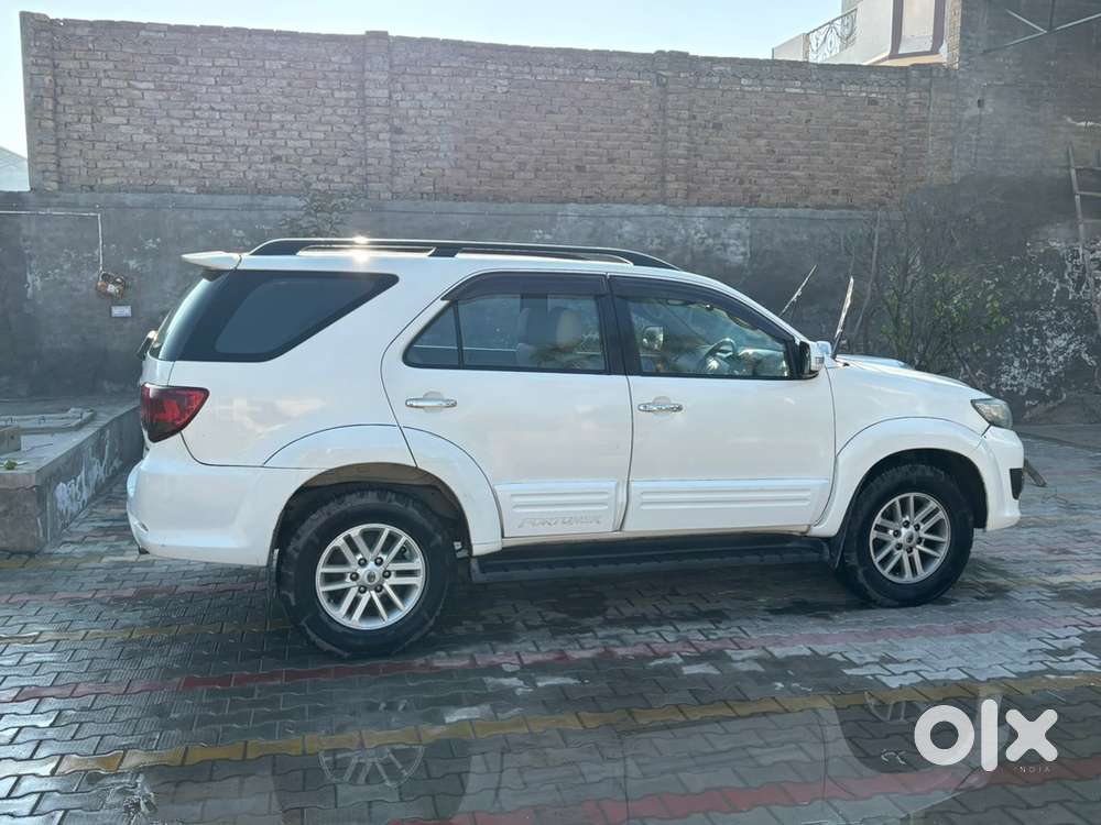 Toyota Fortuner Diesel 2012
