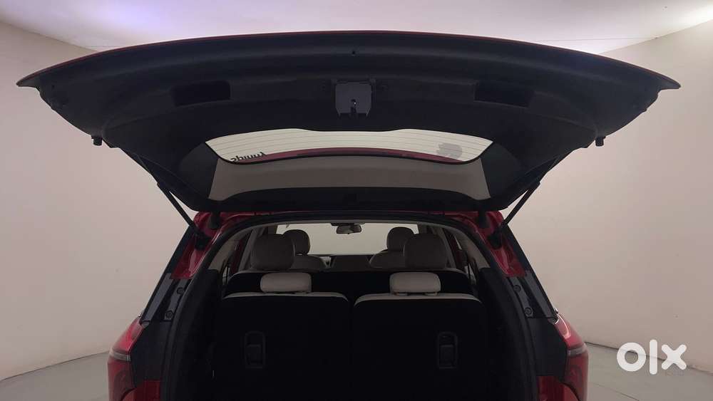 Mahindra Xuv700 2.0 Ax 7 Petrol At Luxury Pack Str, 2021, Petrol