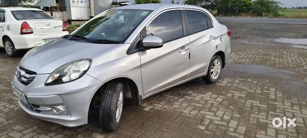Honda Amaze Vx 2015 Top End Showroom Track Orginal