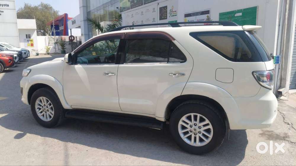 Toyota Fortuner 2014 Diesel 4x4 Manual – Second Owner – Excellent Cond