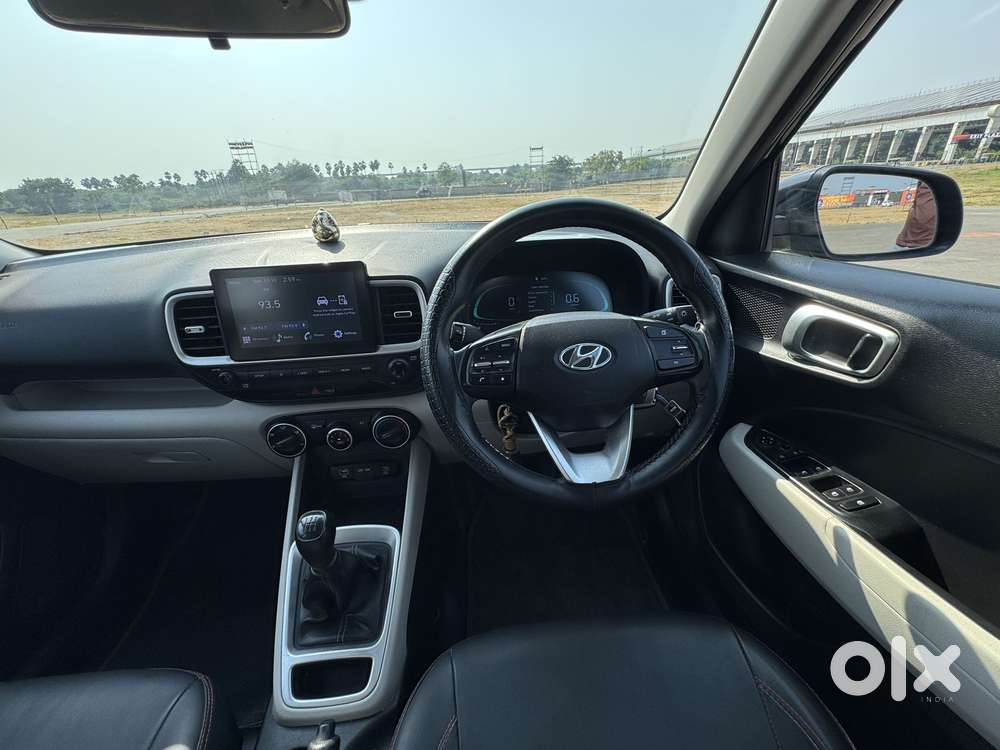 Hyundai Venue S (o) 1.2 Petrol Knight Edition, 2022, Petrol