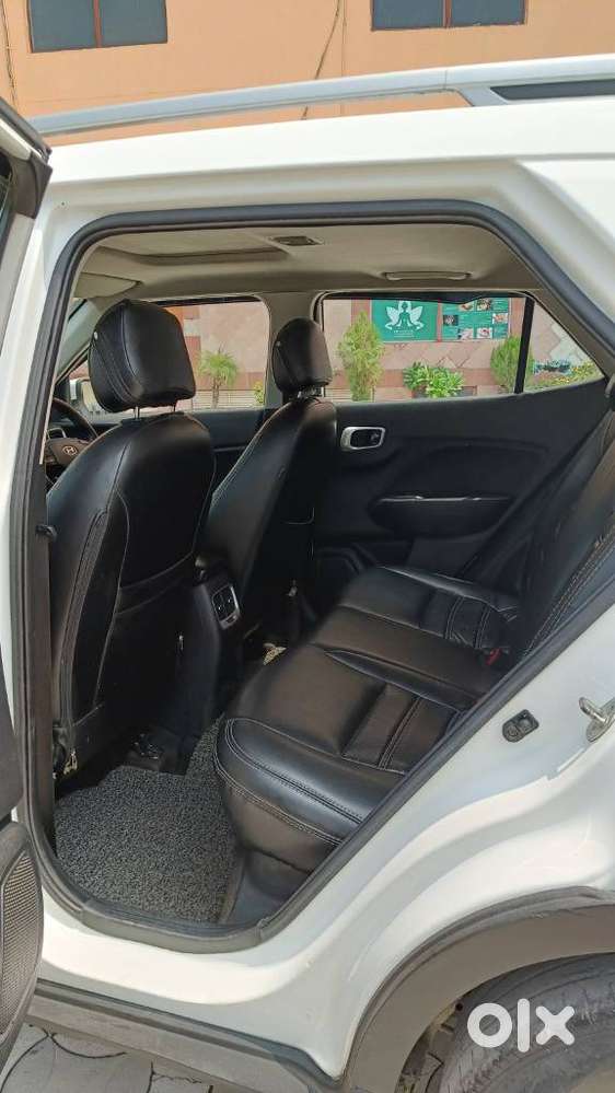 Hyundai Venue Sx Mt, 2022, Diesel