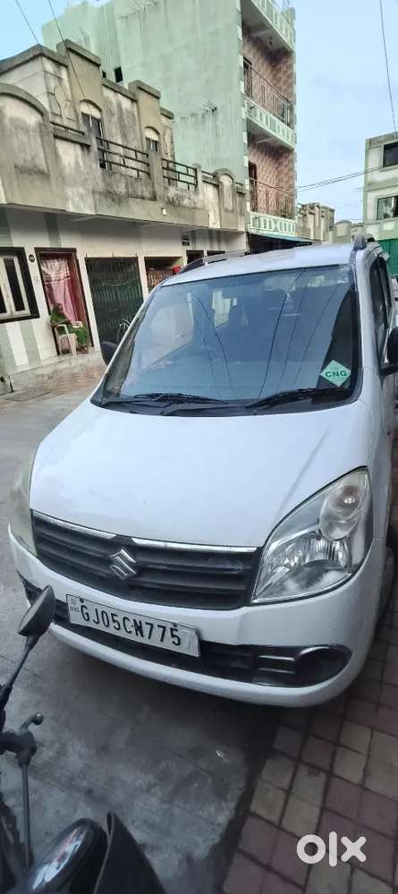 Wagnor White Colour