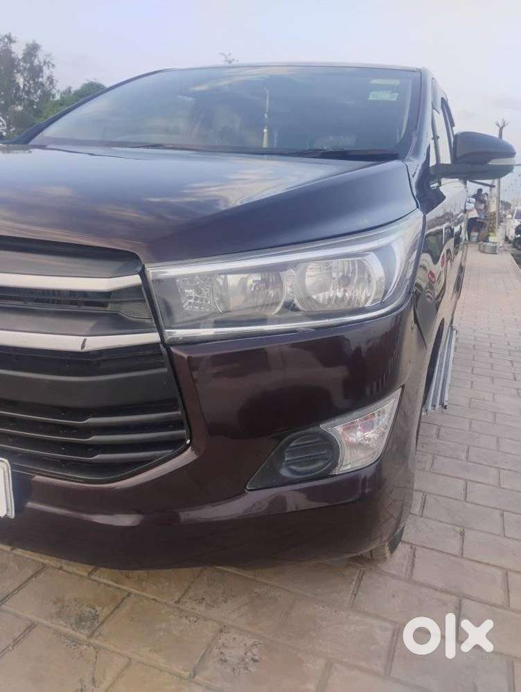 Toyota Innova Crysta 2.4 Gx Mt 8s, 2017, Diesel