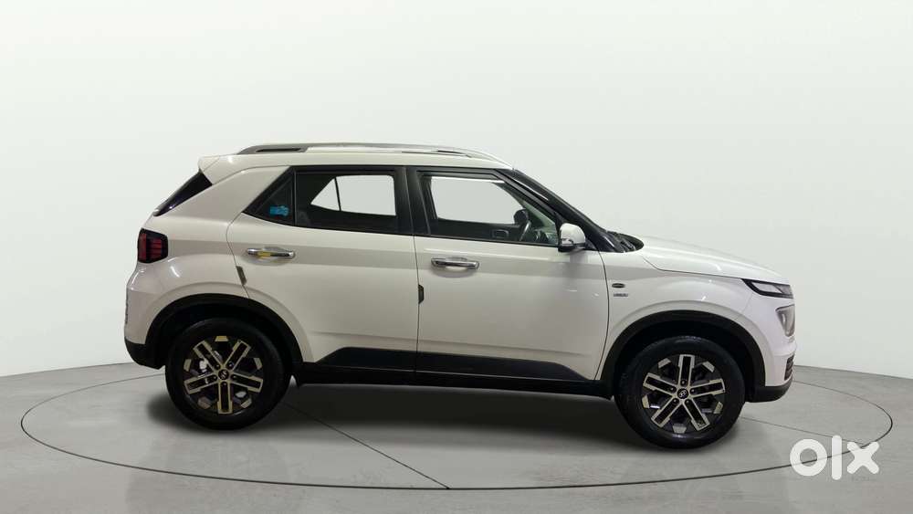 Hyundai Venue 1.0 Sx (o) Turbo Dct, 2022, Petrol