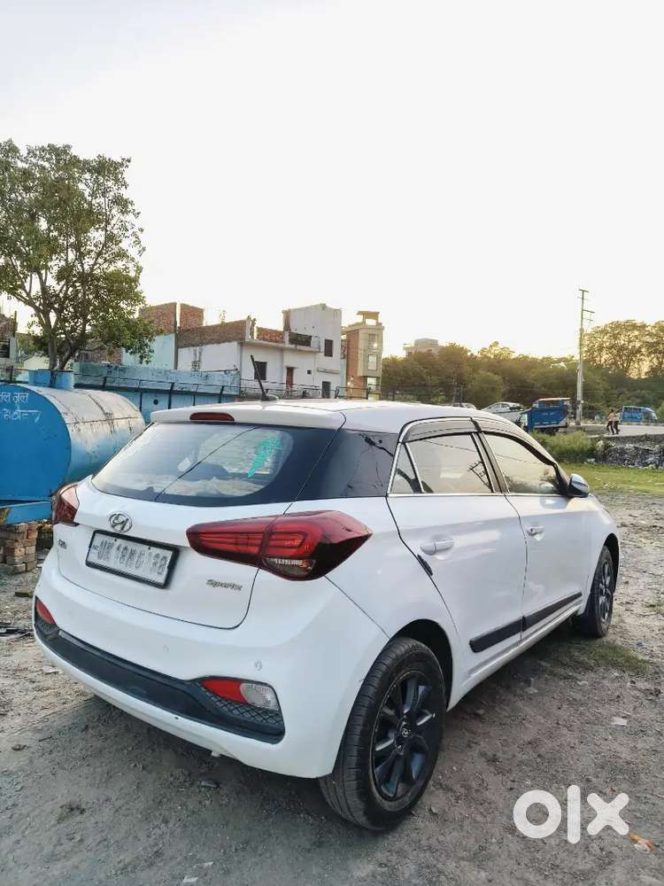Hyundai I20 2020 Petrol 100000 Km Driven
