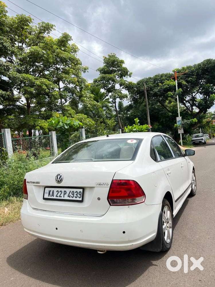 Volkswagen Vento 2010-2013 Petrol Highline, 2012, Petrol