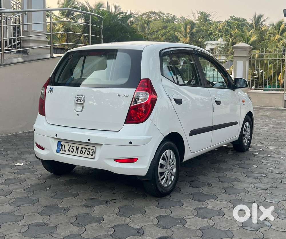 Hyundai I10 Sportz, 2015, Petrol