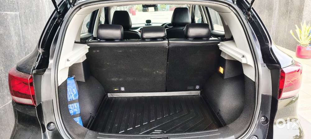 Mg Astor 1.3 Savvy Turbo At S Red, 2023, Petrol