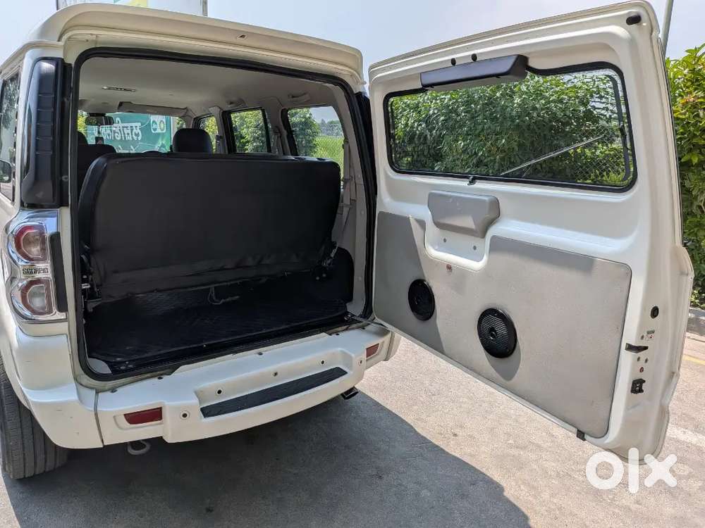 Mahindra Scorpio S10. Hybrid 2017