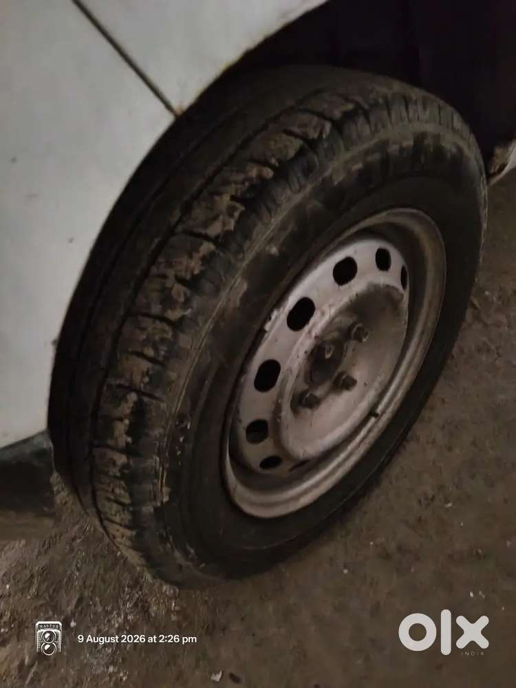 Mahindra Kuv100 6-seater Petrol  1st Owner  Brand New Tyres