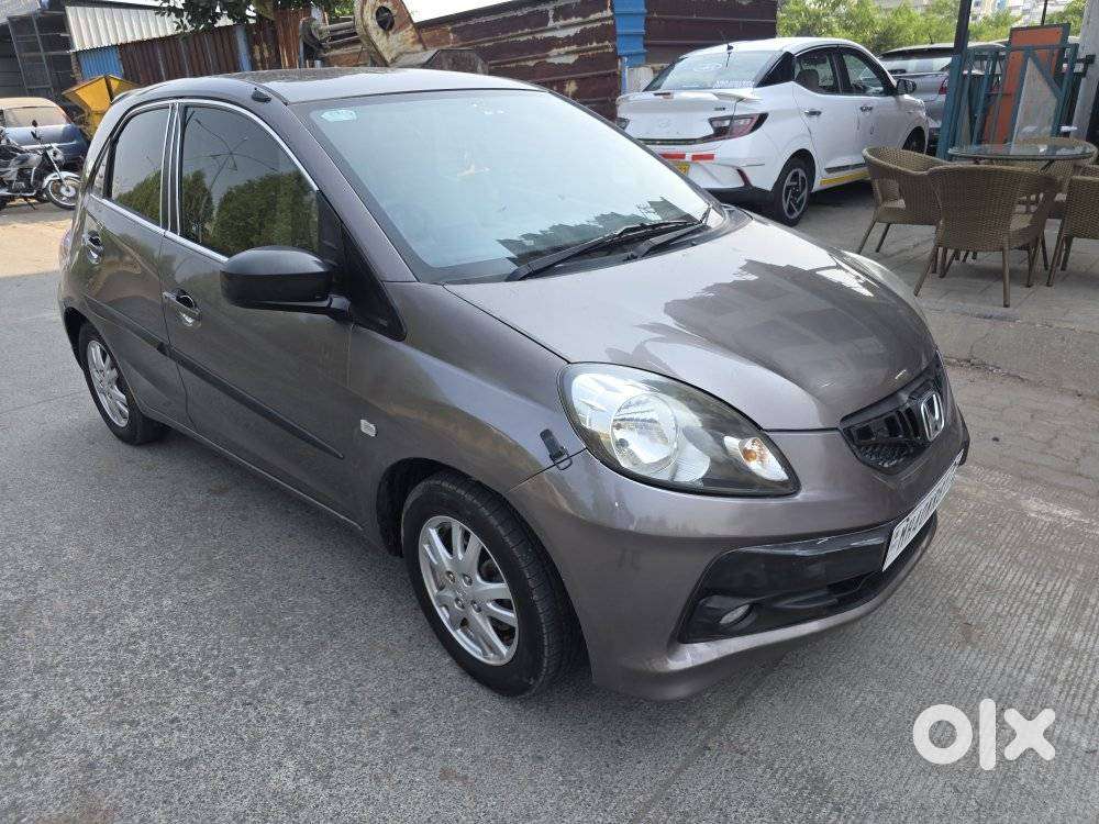 Honda Brio V Mt, 2012, Petrol