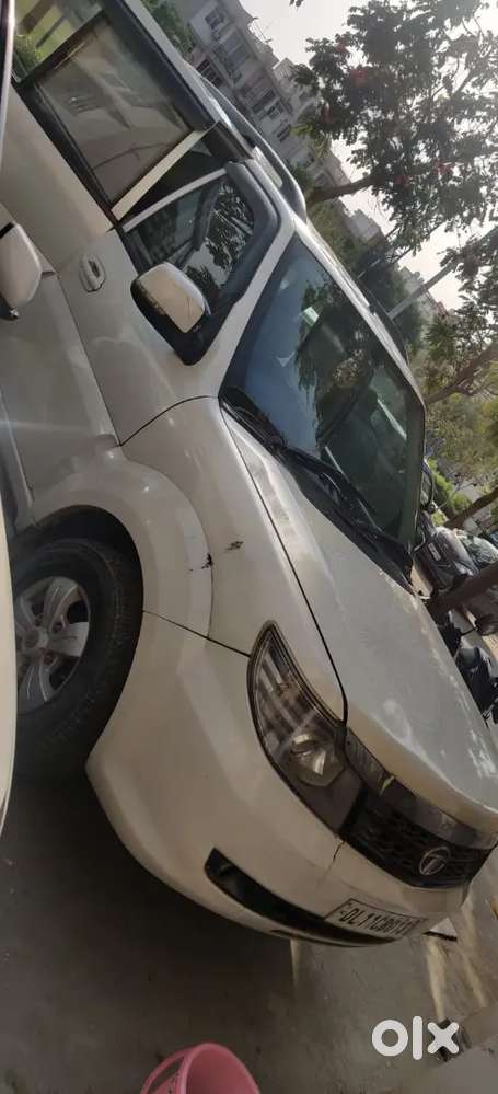 Tata Safari Storme 2014
